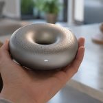 confirman-como-sera-el-nuevo-dispositivo-fisico-de-openai:-un-parlante-sin-pantalla,-con-forma-de-dona-y-movimiento-propio