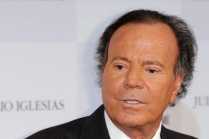 julio-iglesias-revelo-su-rutina-para-mantenerse-activo-a-los-82-anos:-que-come-y-cuanto-ejercicio-hace