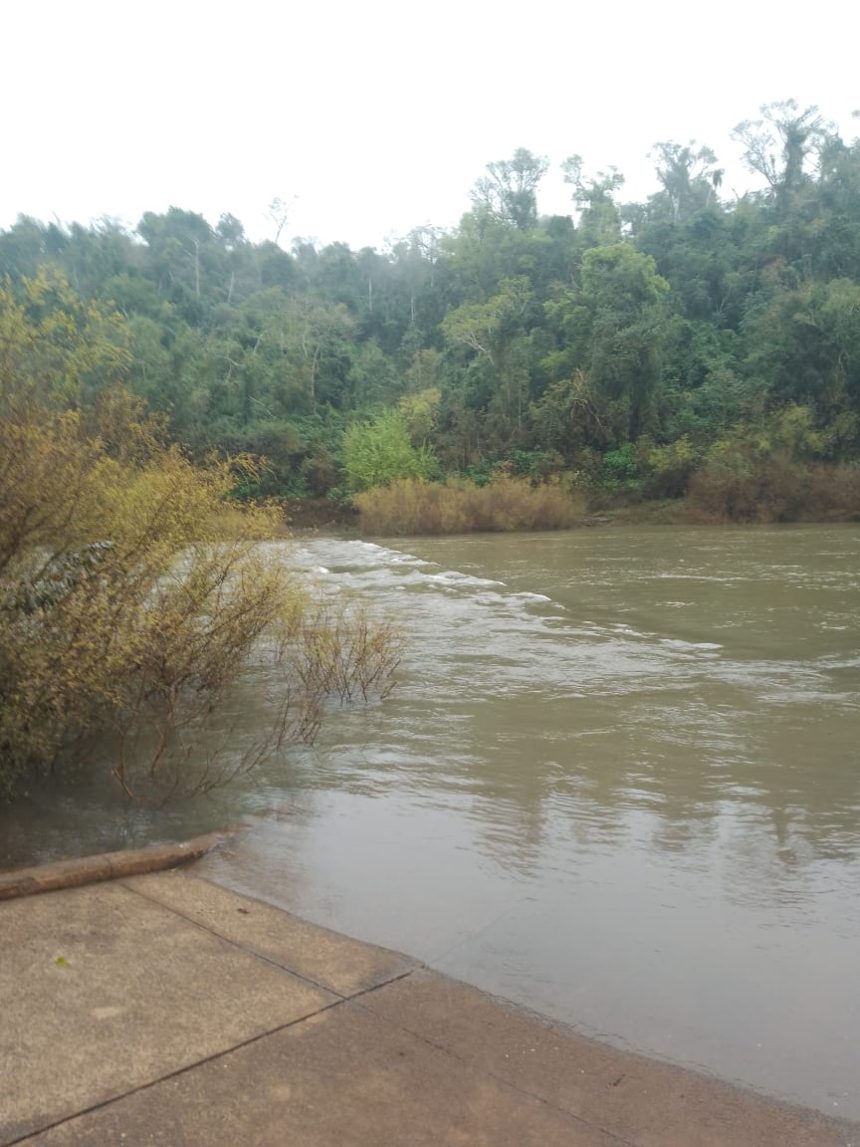 cerraron-preventivamente-el-acceso-al-parque-provincial-mocona-por-la-crecida-del-arroyo-yaboti