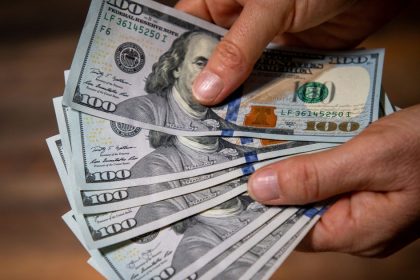 vuelven-los-creditos-en-dolares-para-empresas-despues-de-25-anos:-la-reaccion-de-los-bancos-sobre-los-cambios-que-anuncio-el-gobierno