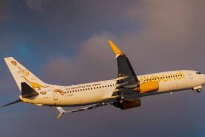 flybondi-no-vuela-a-corrientes-hace-cuatro-semanas-y-debe-sueldos,-pero-sigue-vendiendo-pasajes