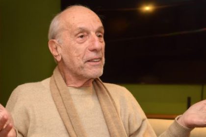 teatro-abierto:-roberto-perinelli-recordo-los-anos-de-censura,-amenazas-y-el-incendio-que-marco-al-movimiento