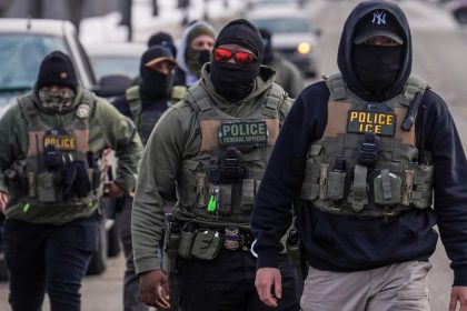 como-son-los-guantes-con-descargas-electricas-que-quiere-comprar-ice-para-las-deportaciones-masivas-de-trump