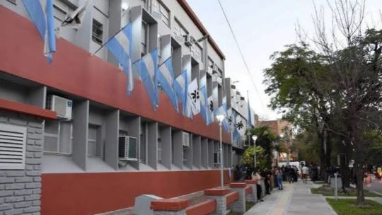 sin-fondos,-la-utn-freno-las-clases-en-corrientes:-el-municipio-dice-que-se-soluciono,-pero-los-alumnos-lo-niegan