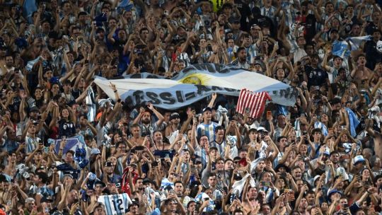 hinchas-argentinos-en-brasil:-denuncian-provocaciones-y-un-posible-negocio-detras-de-los-conflictos