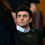 caso-luigi-mangione:-se-declaro-culpable-por-el-asesinato-del-ceo-de-unitedhealthcare-y-evito-la-pena-de-muerte