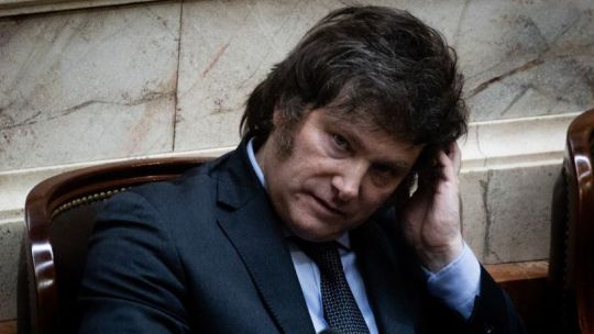 fuerte-caida-en-la-aprobacion-de-milei-y-derrota-en-un-ballotage-con-kicillof