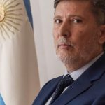 sin-tregua-entre-karina-milei-y-santiago-caputo:-la-bicameral-de-inteligencia-de-pareja-se-prepara-para-recibir-al-jefe-de-la-side