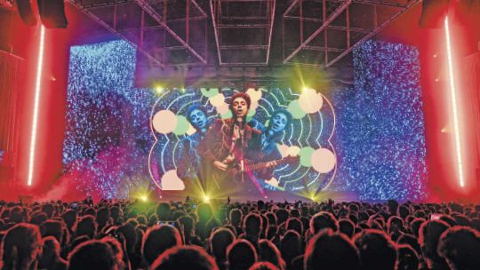 gustavo-cerati-en-version-avatar-agoto-500-mil-entradas-y-31-shows