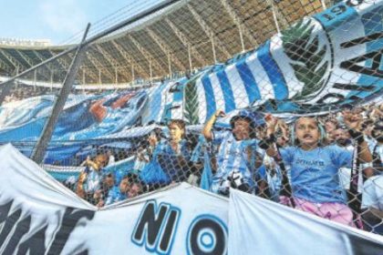 hinchas-al-borde-de-un-ataque-de-nervios