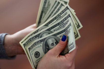 dolar-tarjeta-hoy:-a-cuanto-cotiza-este-sabado-15-de-agosto