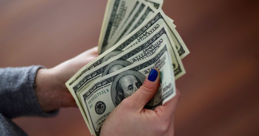 dolar-tarjeta-hoy:-a-cuanto-cotiza-este-sabado-15-de-agosto