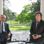 javier-milei-y-sus-medidas,-en-vivo:-“hay-que-revisar-la-condicion-psiquiatrica-del-presidente”,-el-insolito-pedido-de-alberto-fernandez-al-reaparecer-en-un-streaming