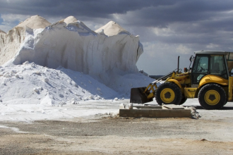 argentina’s-mining-under-the-radar:-record-exports,-lithium-boom,-and-rigi-investment