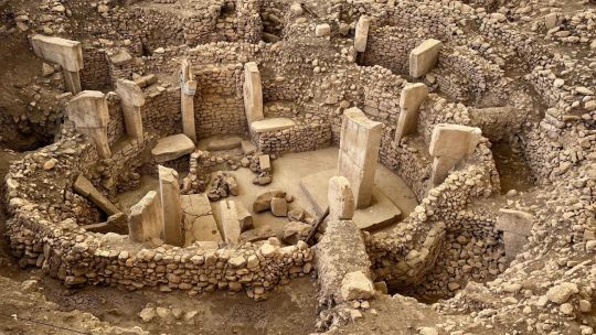 descubrimiento-revolucionario-en-gobekli-tepe:-de-primer-templo-de-la-humanidad-a-aldea-milenaria-con-centros-monumentales