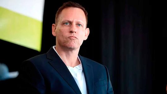 peter-thiel-apuesta-por-vaca-muerta-y-profundiza-su-vinculo-con-la-argentina-de-milei