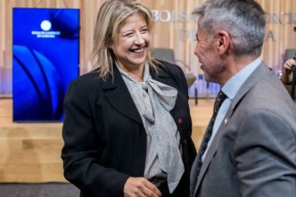 desembarcos-nacionales-exhibieron-sintonia-fina-con-funcionarios-llaryoristas-y-agitan-tablero-opositor