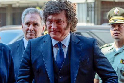 javier-milei-y-sus-medidas,-en-vivo:-el-gobierno-defiende-su-postura-de-no-asistir-a-las-familias-endeudadas-con-creditos-y-apunto-contra-el-peronismo