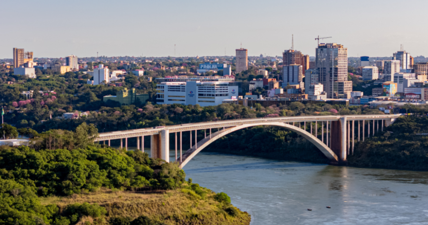 triple-frontera:-restringen-el-paso-peatonal-en-el-puente-de-la-amistad-por-tareas-de-mantenimiento
