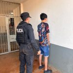 patota-ataco-a-un-adolescente-garuhape-mi-y-la-policia-allano-sus-domicilios:-un-joven-detenido-y-celulares-secuestrados