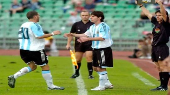 el-fallido-debut-de-lionel-messi-en-la-seleccion-argentina:-la-insolita-expulsion-a-los-47-segundos-que-inicio-la-leyenda