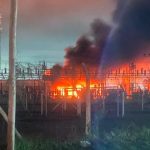 gran-apagon-en-la-plata:-incendio-en-una-central-electrica-dejo-a-miles-de-personas-sin-luz
