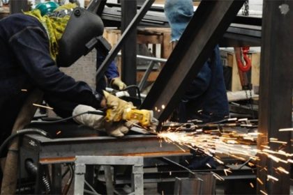 un-sector-clave-de-la-industria-cayo-4,4%-en-el-ultimo-ano-y-tiene-paradas-seis-de-cada-diez-maquinas