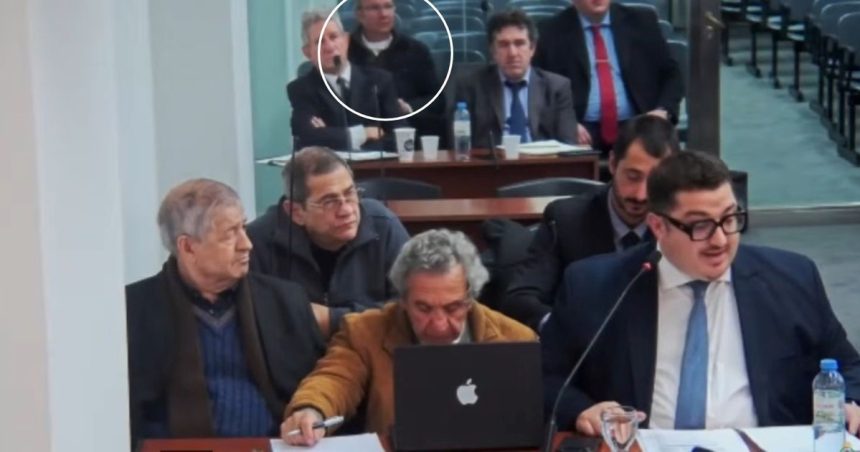 ¿mensaje-intimidatorio?-sugestiva-aparicion-en-comodoro-py-de-un-juez-federal-que-esta-al-borde-del-juicio-politico