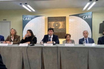 francisco-de-santibanes-fue-reelegido-al-frente-del-cari-para-el-periodo-2026-2029
