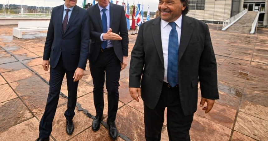 santilli-y-caputo-recibiran-a-los-gobernadores-del-norte-grande:-reduccion-de-tarifas-por-zona-calida-para-destrabar-el-debate-por-zonas-frias