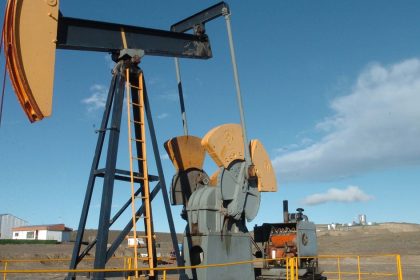 petroleo:-tension-por-el-impacto-ambiental-de-los-pozos-convencionales-que-cierran
