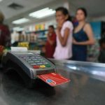 tarifas-bancarias-al-alza:-comercios-y-clientes-pagaran-mas-por-transacciones