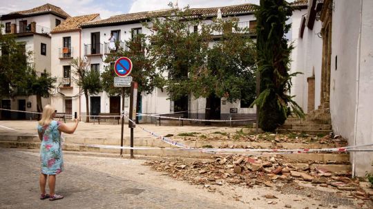 segundo-terremoto-en-tres-dias-en-granada:-desalojan-la-alhambra