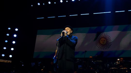 ruben-blades-conquisto-buenos-aires-con-sus-clasicos,-memoria-y-una-america-latina-que-todavia-puede
