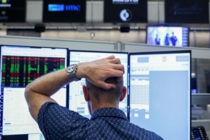 alerta-en-los-mercados:-iran-endurece-el-bloqueo-de-ormuz-y-el-petroleo-se-afirma-sobre-los-u$s-90