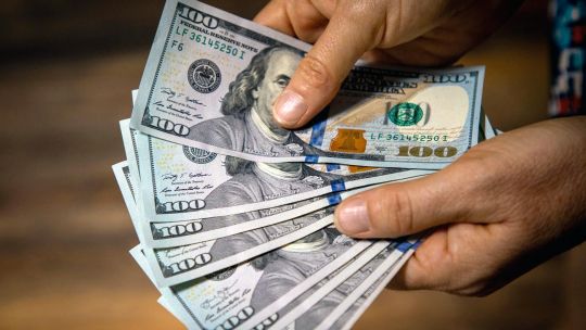a-cuanto-cotiza-el-dolar-blue-hoy,-martes-18-de-agosto