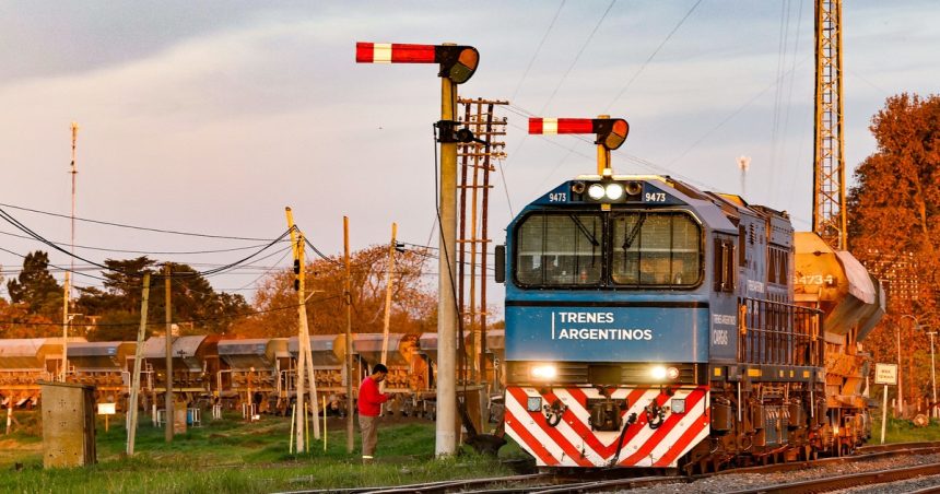 antes-de-avanzar-con-la-privatizacion-del-belgrano-cargas,-el-gobierno-incluyo-en-el-rigi-a-las-inversiones-ferroviarias