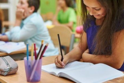 vouchers-educativos:-cuando-comenzaria-el-pago-de-agosto-y-cual-es-el-monto-por-estudiante