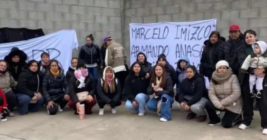 “piensen-la-proxima-vez-que-voten”:-el-discurso-tras-el-cierre-de-una-historica-fabrica-textil-que-tiene-como-socio-a-un-exjugador-de-los-pumas