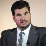 eugenio-burzaco-debuta-en-la-ficcion-con-una-novela-sobre-el-nazismo,-la-argentina-de-posguerra-y-el-misterio-de-hitler-en-la-patagonia