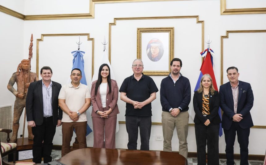 passalacqua-recibio-a-funcionarios-de-nacion-para-avanzar-en-la-implementacion-de-tiendas-libres-en-las-fronteras-misioneras