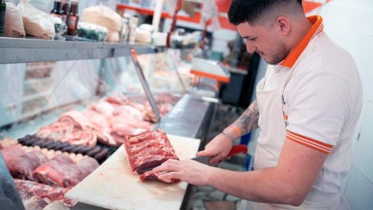 carne:-aunque-bajo-el-precio-en-julio,-el-consumo-sigue-en-minimos-historicos