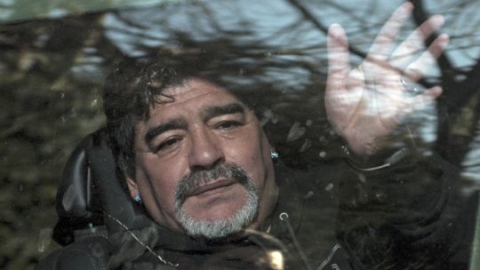 maradona’s-doctors-missed-renal-red-flag,-court-hears