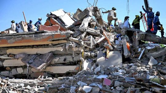 argentina-manda-ayuda-humanitaria-a-colombia,-incluyendo-una-planta-potabilizadora-de-agua-y-7.500-raciones-individuales-de-emergencia