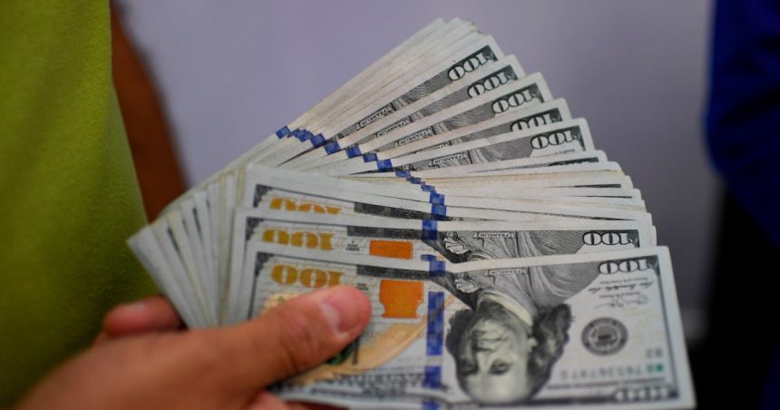 dolar-hoy:-a-cuanto-cotizan-el-oficial-y-sus-diferentes-tipos-de-cambio-este-miercoles-19-de-agosto