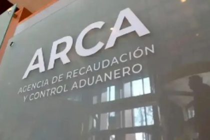 factura-electronica-de-arca:-que-cambia,-cuando-debe-emitirse-y-cuales-son-los-nuevos-requisitos
