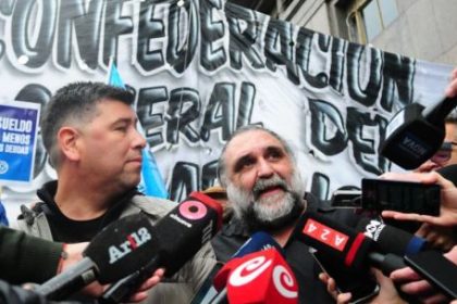 la-cgt-vuelve-a-las-calles-contra-milei-y-marcha-a-economia-por-el-endeudamiento-de-millones-de-familias