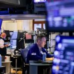 el-riesgo-pais-trepa-a-maximos-desde-mayo-pese-a-la-suba-de-las-acciones-y-un-dolar-estable