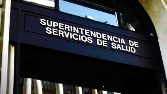 el-gobierno-dio-de-baja-a-18-prepagas-y-mutuales-del-registro-oficial:-cuales-son