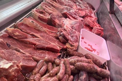 aseguran-que-el-consumo-de-cortes-vacunos-cayo-un-50%-en-posadas-y-un-frigorifico-abrira-una-“carniceria-sin-carnicero”-para-bajar-costos